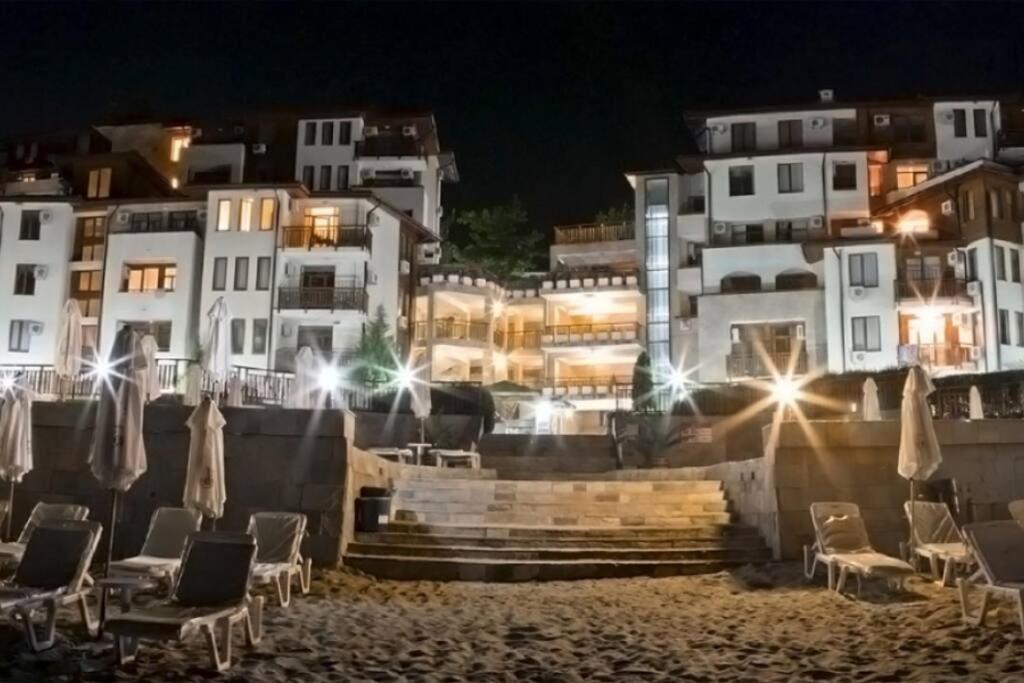 Апартамент Ния, Райска Градина / Garden Of Eden Sveti Vlas Esterno foto