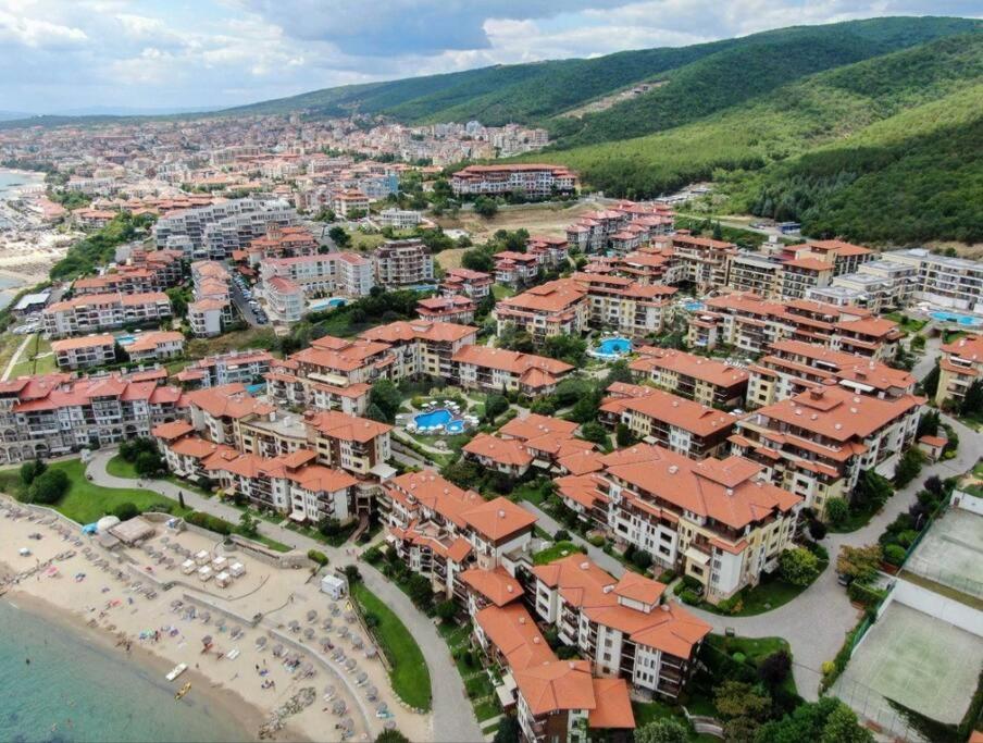 Апартамент Ния, Райска Градина / Garden Of Eden Sveti Vlas Esterno foto