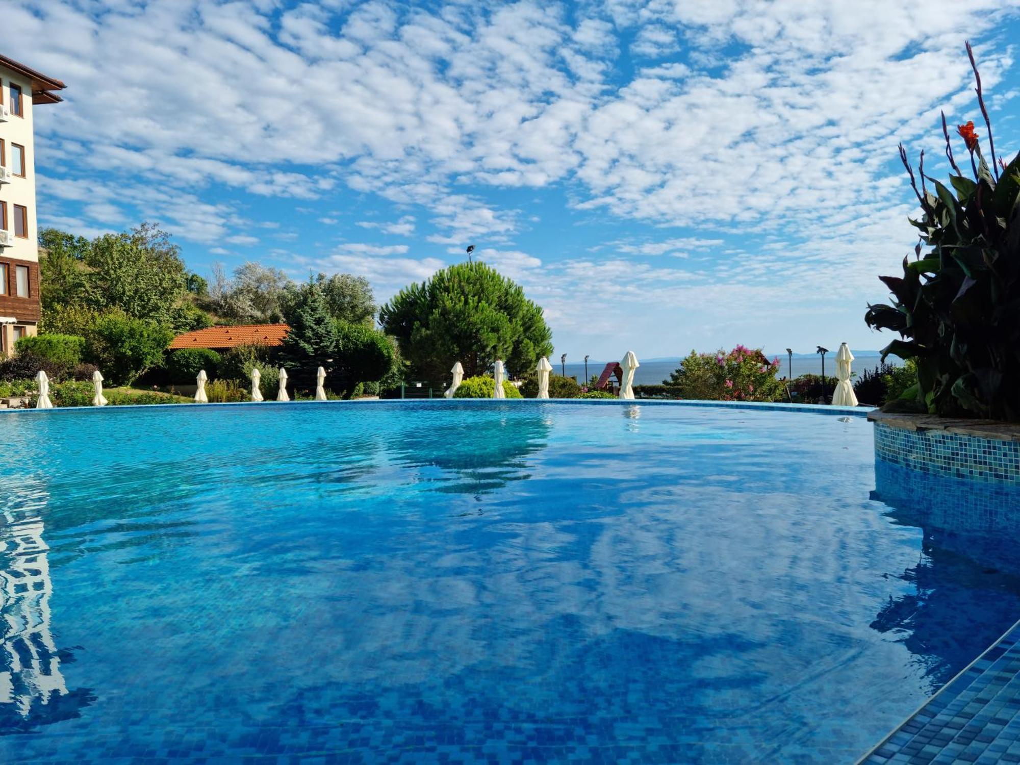 Апартамент Ния, Райска Градина / Garden Of Eden Sveti Vlas Esterno foto