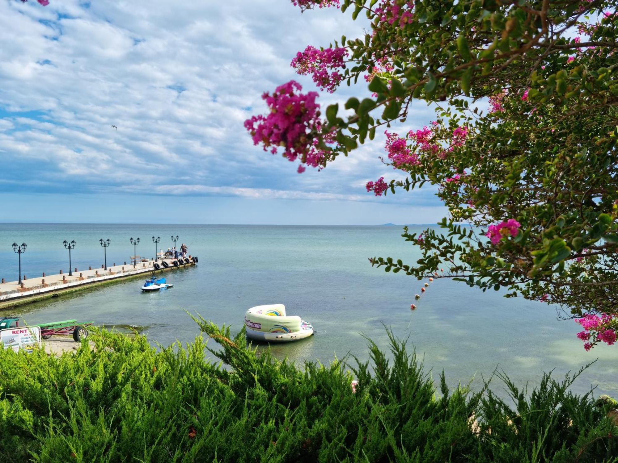 Апартамент Ния, Райска Градина / Garden Of Eden Sveti Vlas Esterno foto