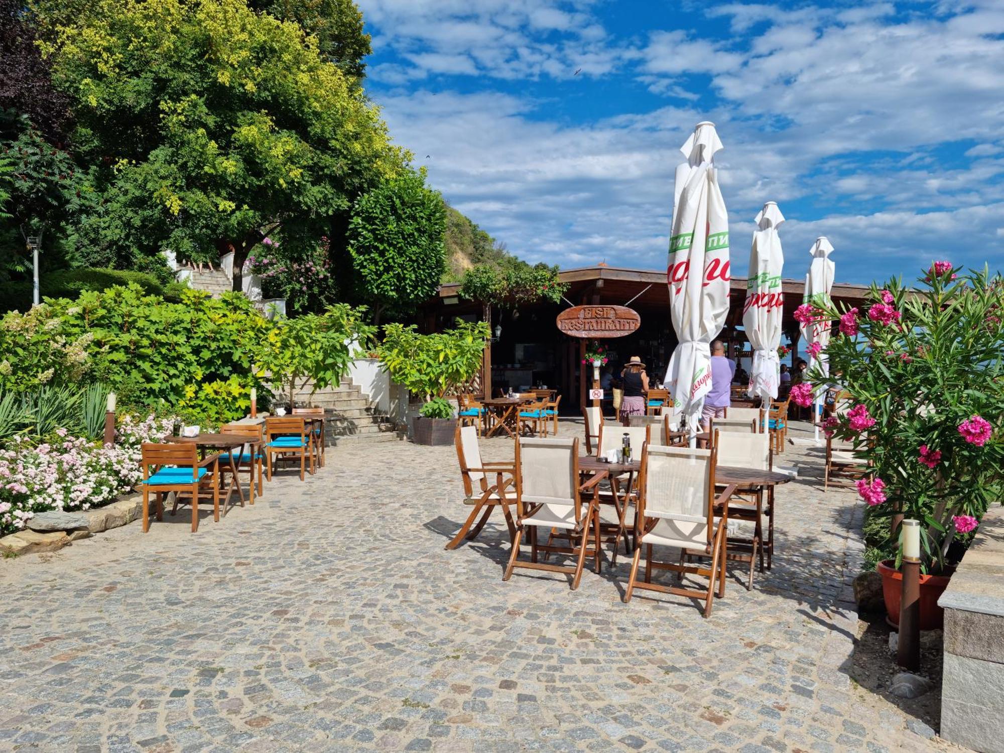 Апартамент Ния, Райска Градина / Garden Of Eden Sveti Vlas Esterno foto
