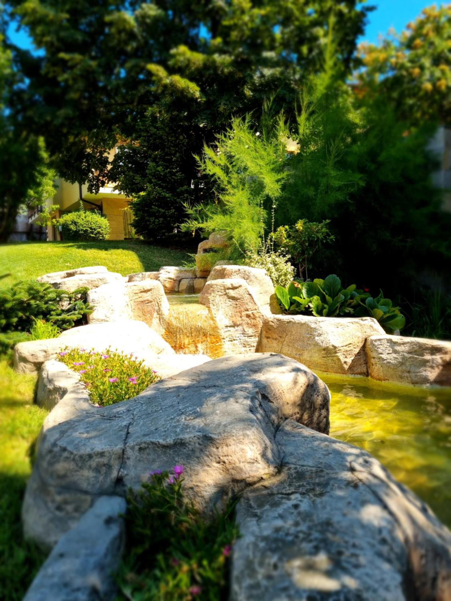Апартамент Ния, Райска Градина / Garden Of Eden Sveti Vlas Esterno foto