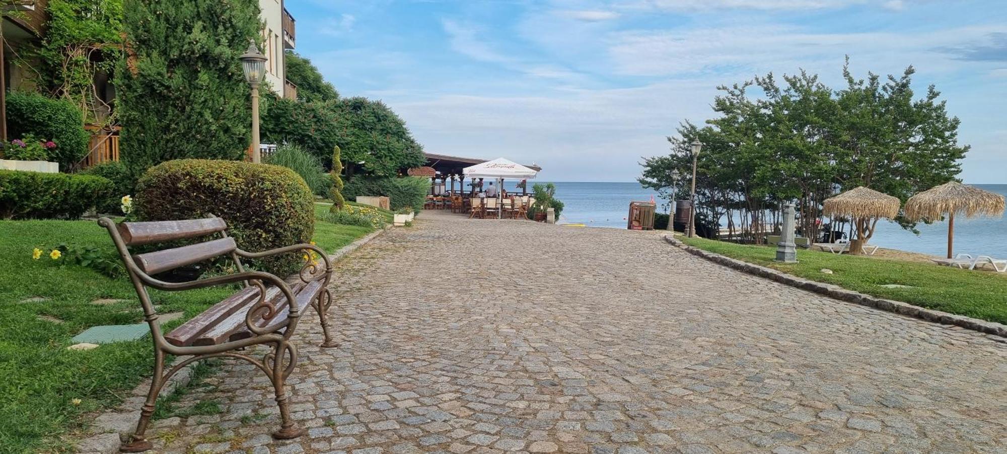 Апартамент Ния, Райска Градина / Garden Of Eden Sveti Vlas Esterno foto